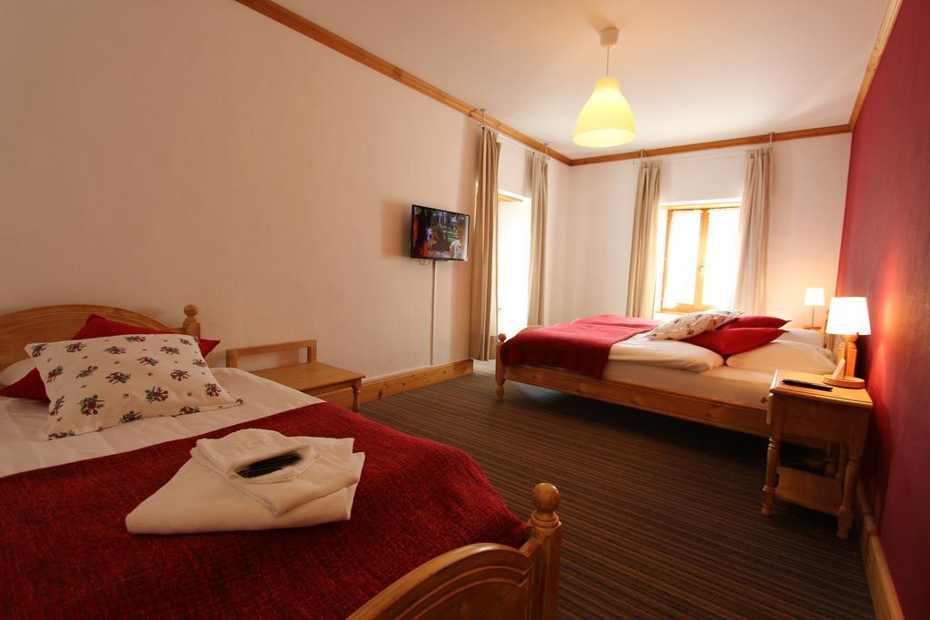 Hotel De 3*